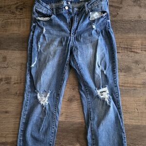 Trendy Distressed Boyfriend Jeans in Blue